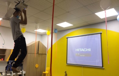 Hà Nội thợ sửa chữa thay bóng đèn máy chiếu 
